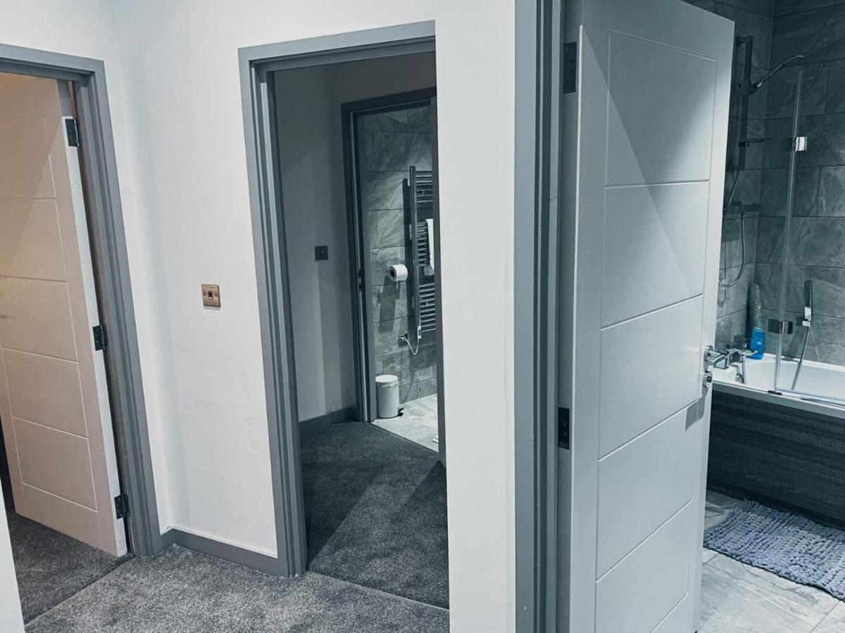 Spacious Urban City Apartment Донкастер Экстерьер фото